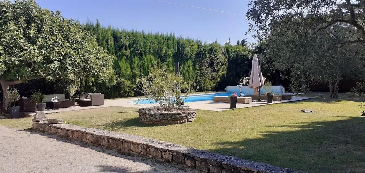 Апартаменты Studio Avec Terrasse Privative Et Piscine Grillon