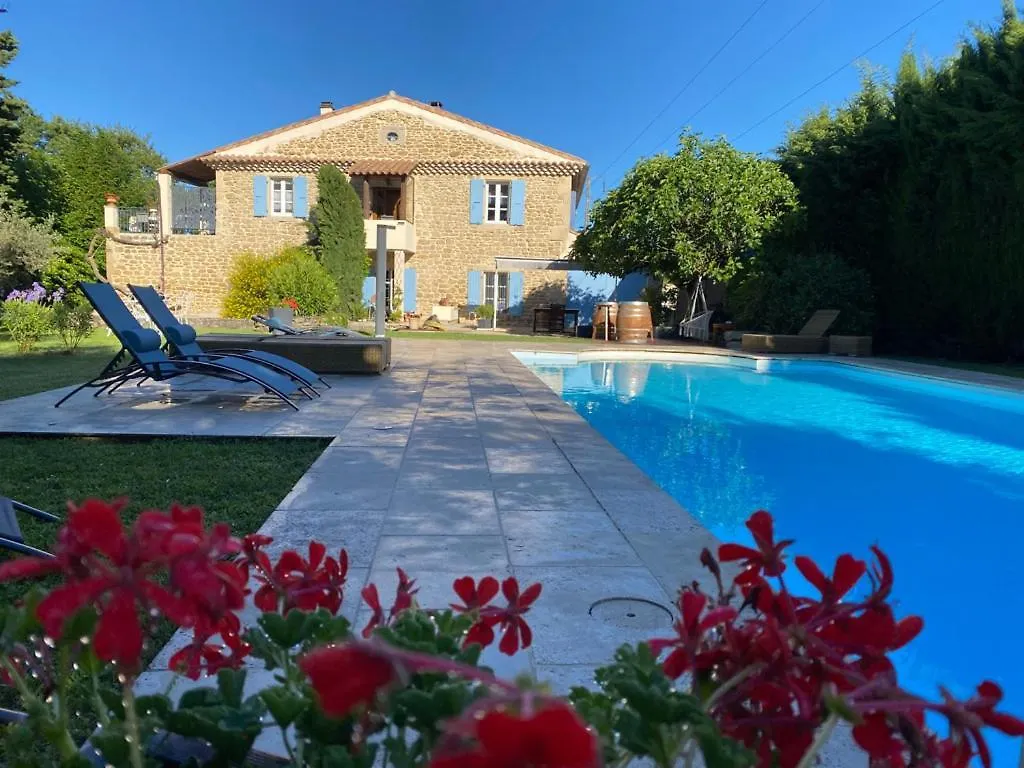 Studio Avec Terrasse Privative Et Piscine Grillon